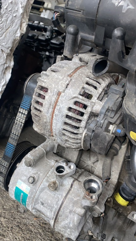 Alternator Audi A4 B7 2.0fsi BVY