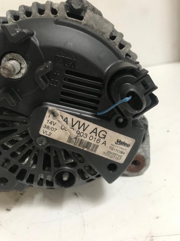 Alternator Audi A6 2.0 tdi cod piesa 03G903016A