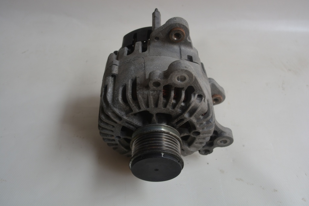 Alternator Audi Vw Seat Skoda cod: 06F903023C