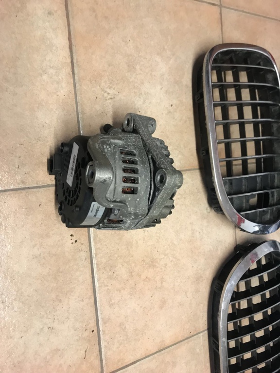 Alternator bmw 740d BMW F01. X5 X6 F18 F11 F10 F07 F04 F03 F02 E71 E70 cod:215560180.