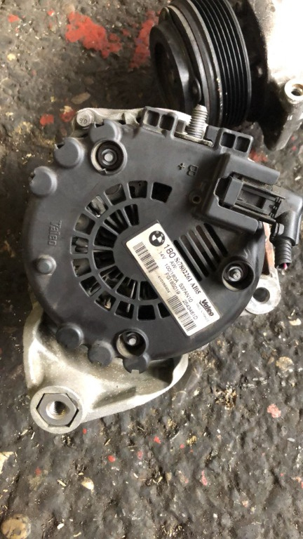 Alternator BMW Seria 3 E90 / E91 / E92 / E93 2.0 Diesel COD FG18S019