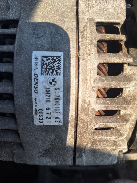 Alternator BMW seria 3 seria 4 F30 f32 f36 2.0 diesel b47 d20a. 104210-6721
