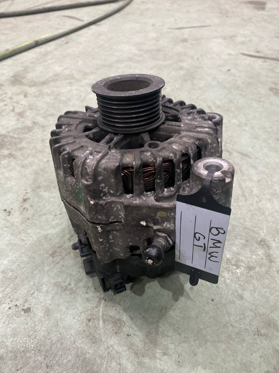 Alternator BMW Seria 5 Sedan (F10) 530d xDrive 3.0 258cp 7807187
