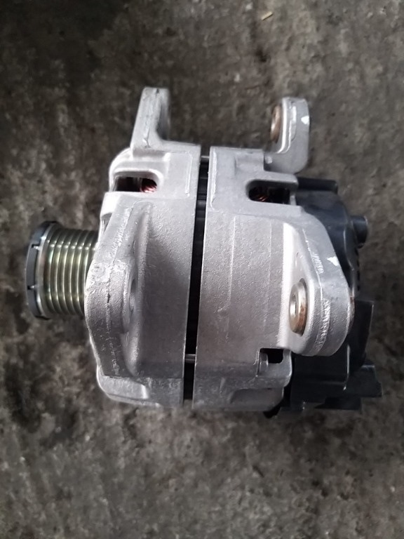 Alternator cod: 231008040R pentru Renault Captur 2 an dupa 2019