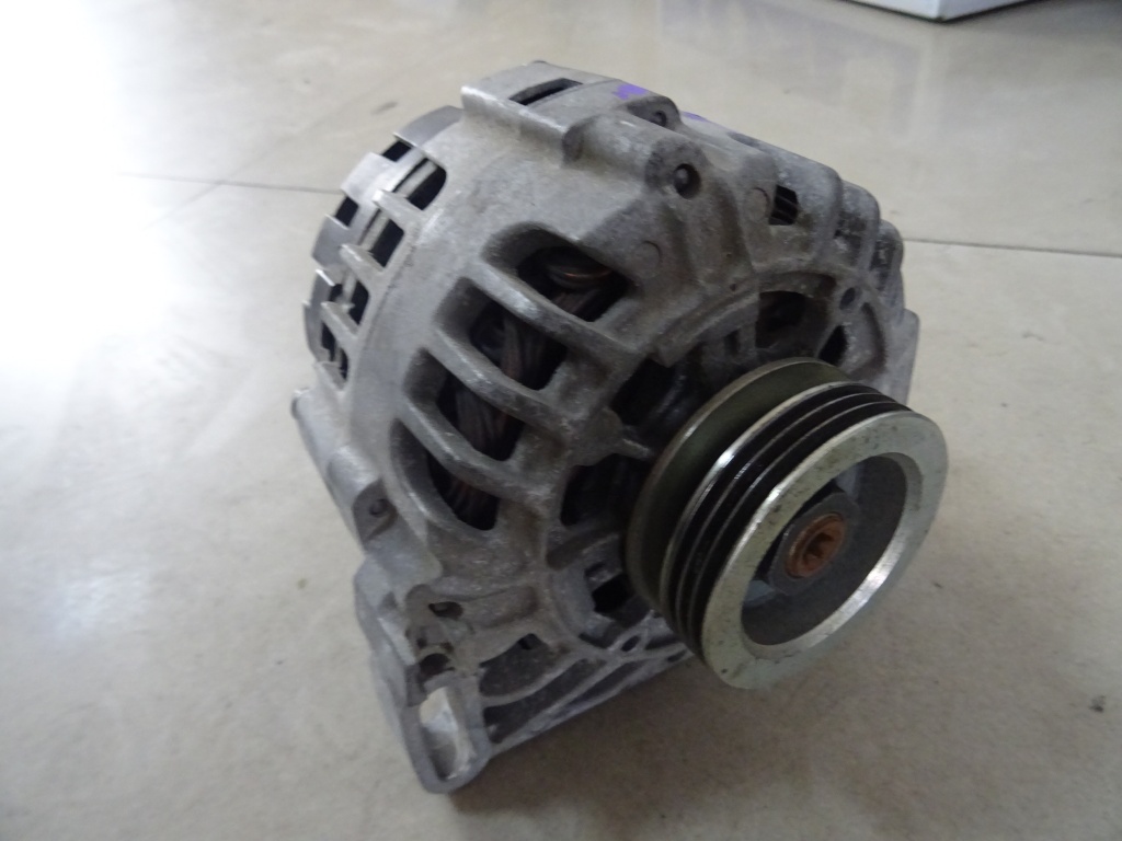 Alternator Dacia Logan 1.2 benzina din 2011