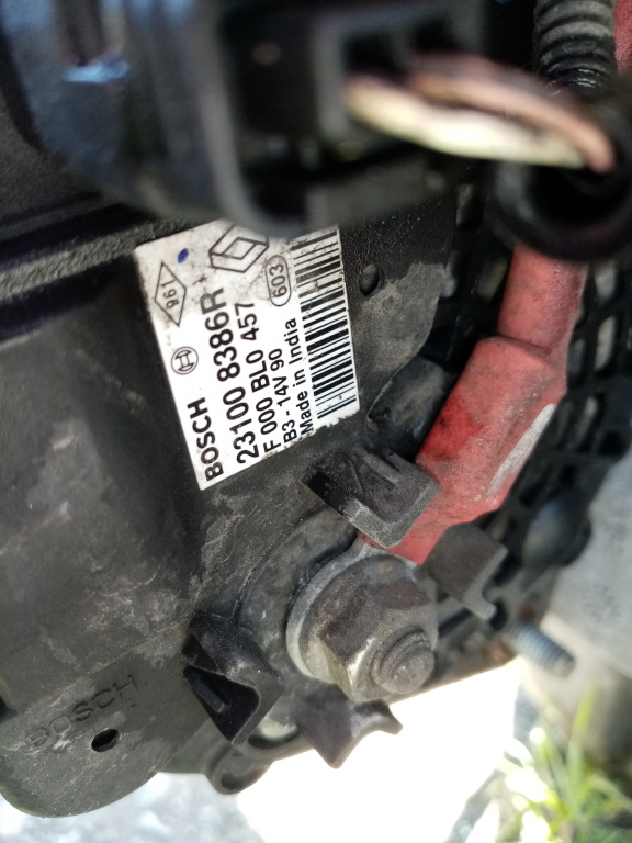 Alternator Dacia Logan , Sandero 1.2 benzina An 2015 Cod 23100 8386R