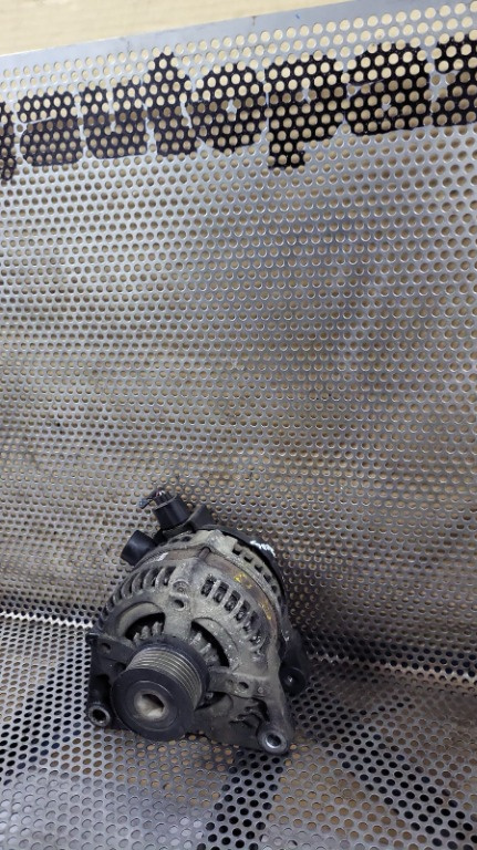 Alternator Denso Ford Focus 2 1.6 tdci 2009 Cod 104210-3521 3M5T-10300-YC 150 Amperi