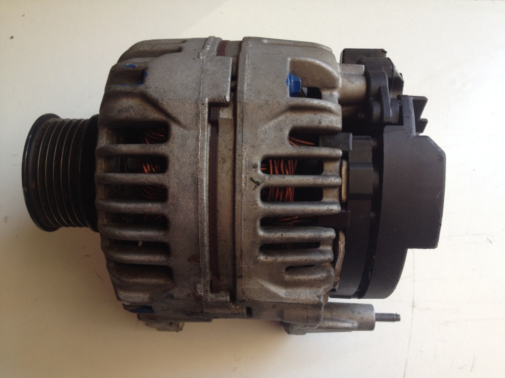 Alternator Golf 4 , BORA ,PASSAT ,SEAT 1.6 - 1.8 COD 028903028D