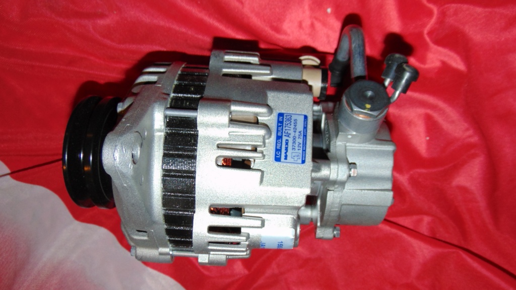 Alternator Hyundai H1 2.5 nou 37300-4245