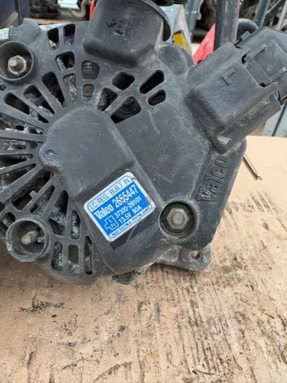 Alternator Hyundai i30 1.4 benzina