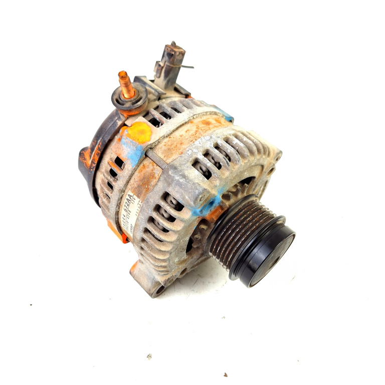 Alternator Jeep CHEROKEE (KJ) 2001 - 2008 Motorina