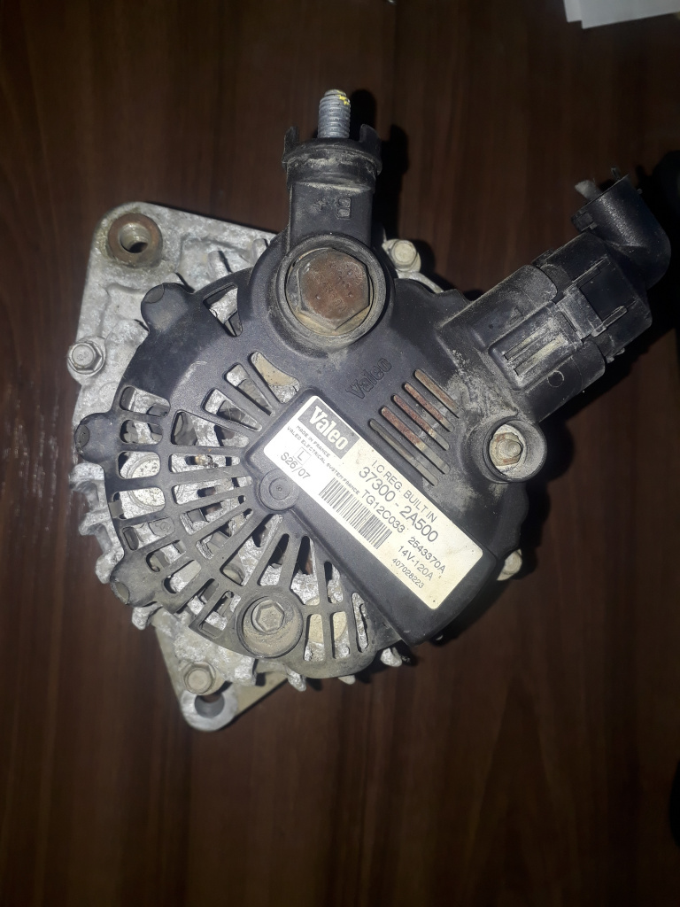 ALTERNATOR KIA CEED 2005-2010 1.6 CRDI 120A VALEO 37300 2A500 TG12C033