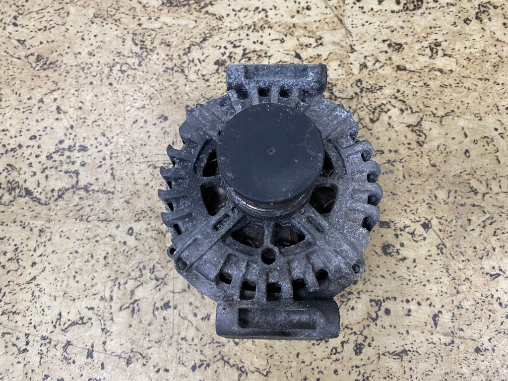Alternator Mercedes-Benz Sprinter 2.2cdi 2014 A0009067900 / 180AMP