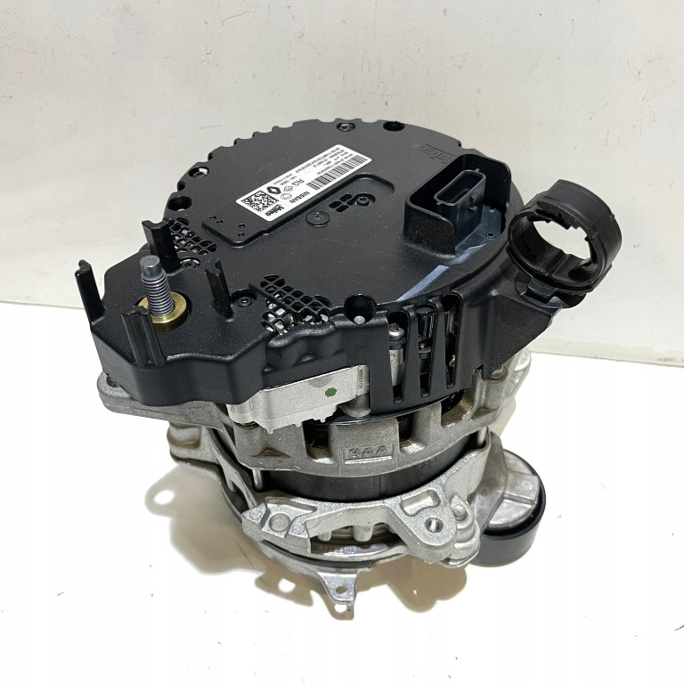 Alternator Nissan Qashqai J12 - 1.3 Benzina Cod : 2310A1749R AN 2023 14V 240A