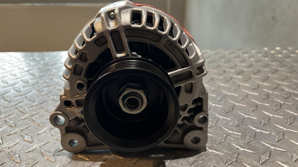 Alternator NOU VW Transporter T4 2.5 TDi 1998-2002
