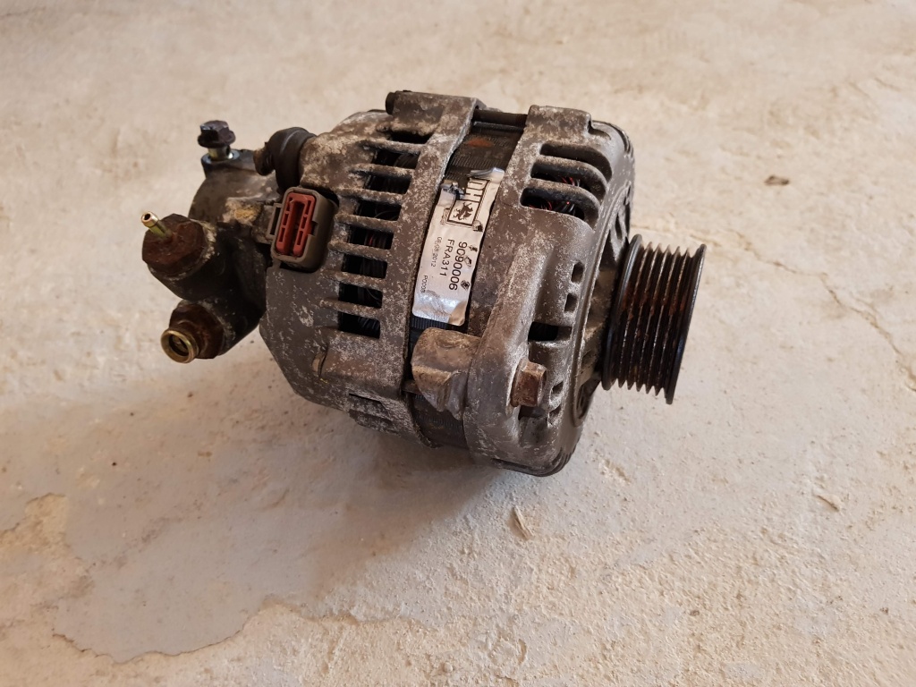 Alternator Opel 1.7 DTI cu pompa vacuum cod. 9090006, 1204158, 6204140