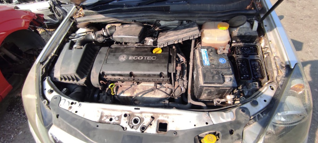 Alternator Opel Astra H 2007 hatchback 1