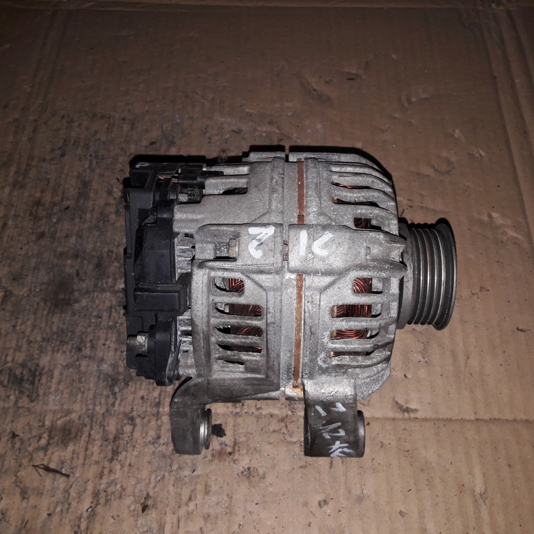 Alternator Opel Corsa C, 1.2i, cod piesa 0124225018 ; 24437119XK