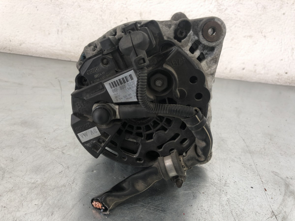 Alternator Passat B6 sedan 2006 (06F9030