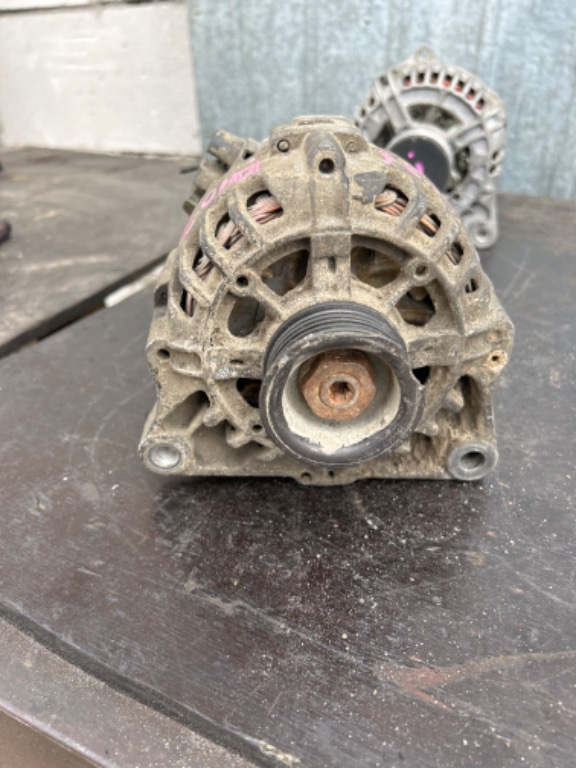 Alternator peugeot 307 406 2.0 hdi an 2002 cod 9642880480 2542489a