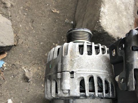 Alternator renault captur 1.5 dci Valeo 231001318R