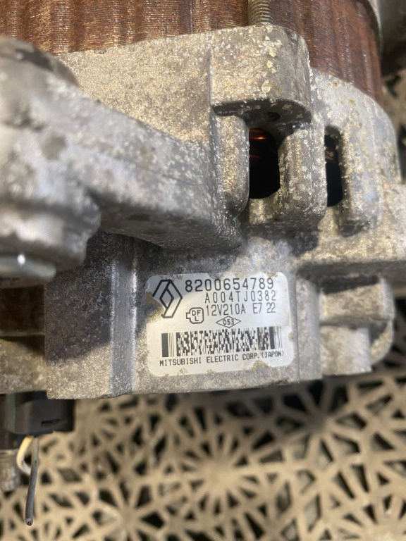 Alternator Renault Laguna 3/ Espace / Vel Satis 2.0 dci cod 8200654789