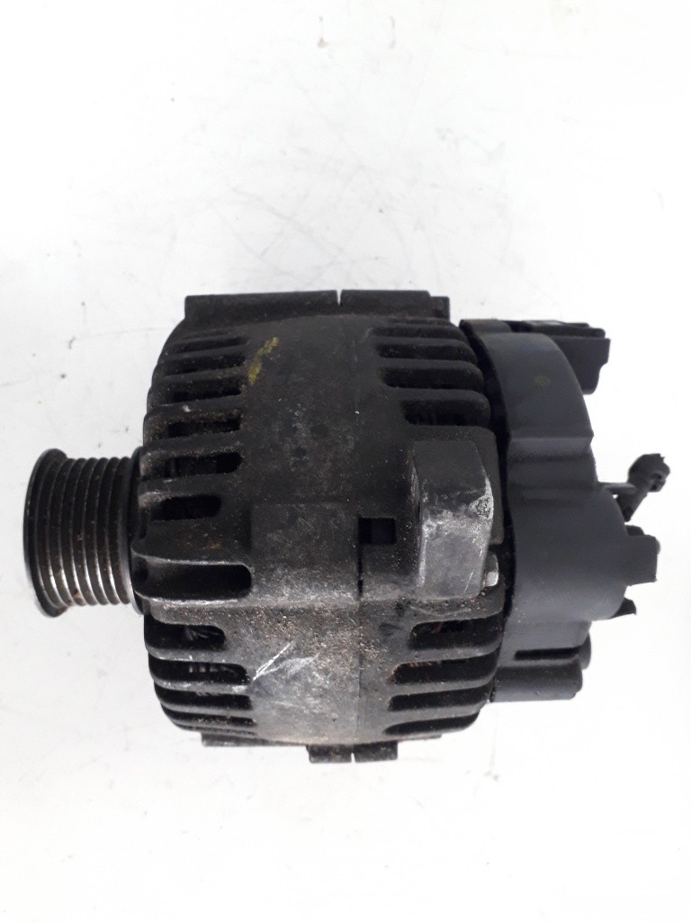 Alternator Renault Megane 2 2002-2009 1.9 DCI 8200