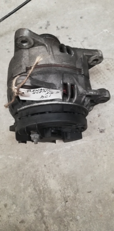 Alternator Renault Scenic 2 2004 1.5 DCI 8200390667 BOSCH