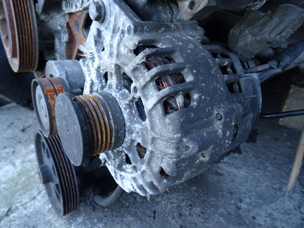 Alternator Renault Trafic 1.9 DCI F9Q