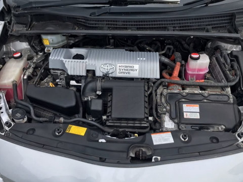 Alternator Toyota Prius 2014
