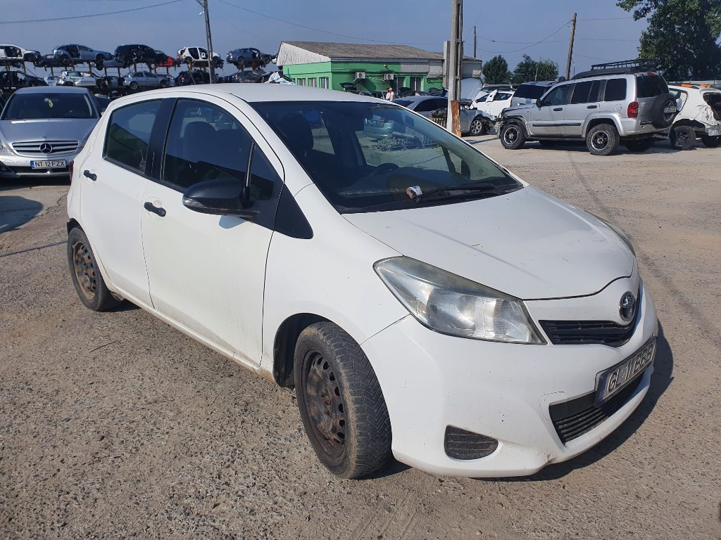 Alternator Toyota Yaris 2012 hatchback 1.4
