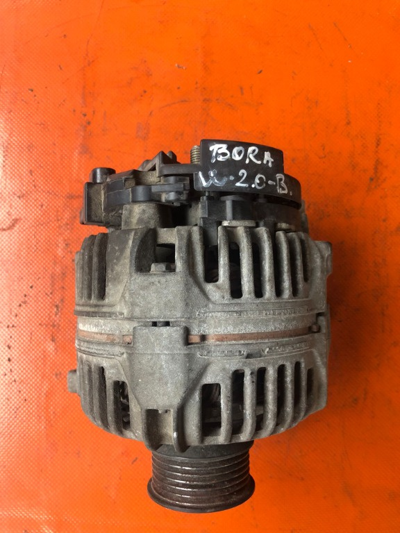 Alternator Volkswagen Bora 2.0 B cod 028 903 028 D