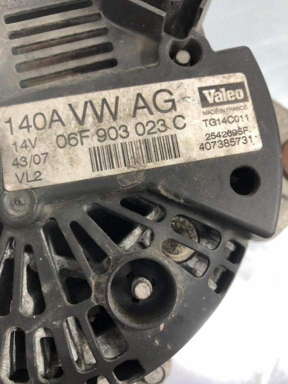 Alternator Volkswagen Golf 5 Plus 1.9 TD