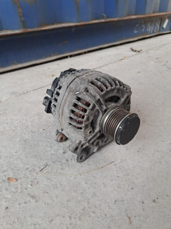 Alternator Vw Crafter 1.9 TDI / 2.0 TDI cod 06F903023F an 2003 - 2011