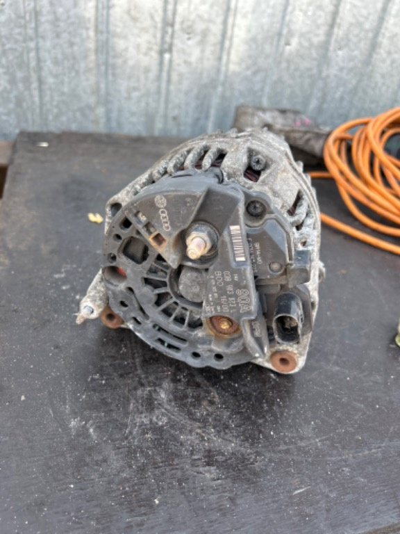 Alternator Vw Golf 4 1.9 Tdi Cod 0389030