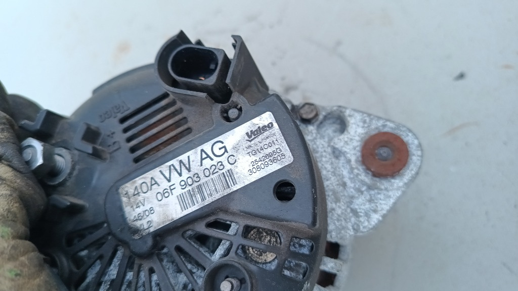 Alternator VW Golf 5 1.9 tdi 06F903023C