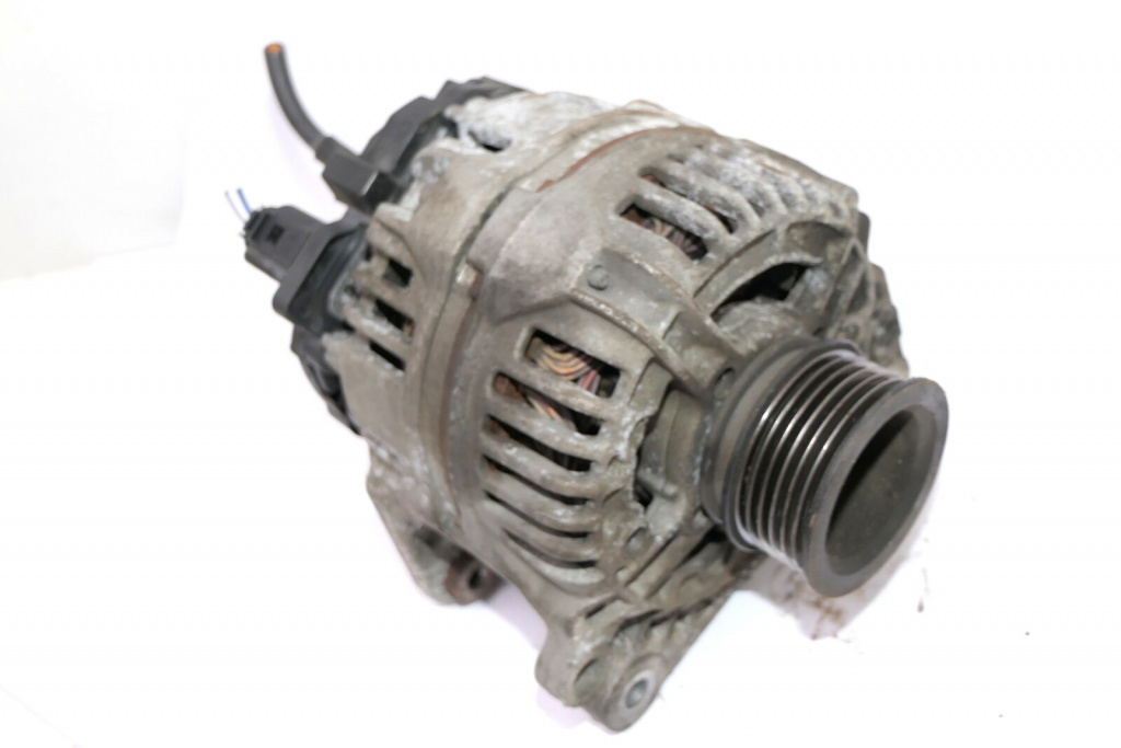 Alternator VW Sharan 2000/04-2010/03 1.9 TDI 85KW 115CP Cod 037903025F