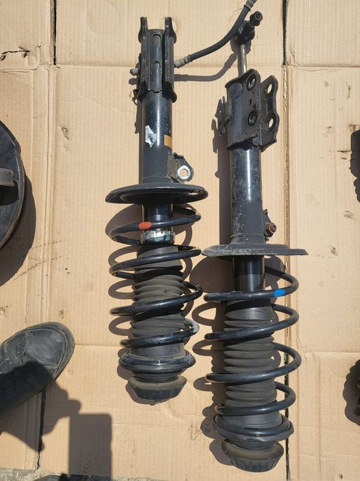 Amortizor / amortizoare Toyota Yaris 1.3 benzina 2005 - 2014