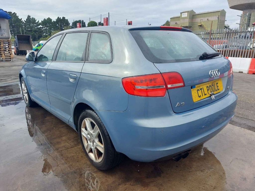 Amortizor capota Audi A3 8P 2010 Sportback 1,8 FSI CDAA 118Kw
