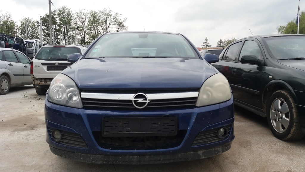 Amortizor capota Opel Astra H 2005 hatchback 1.7 diesel