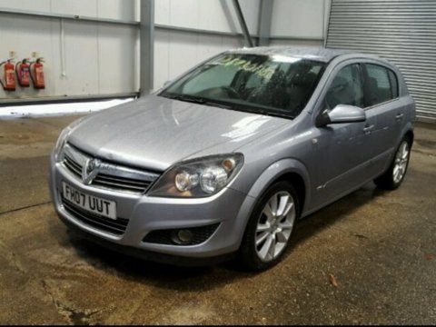 Amortizor capota Opel Astra H 2007 Hatchback 1.9 CDTI