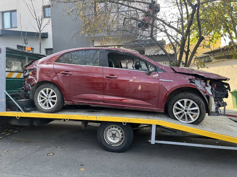 Amortizor capota Renault Megane 4 Intenese 2019 30.000km