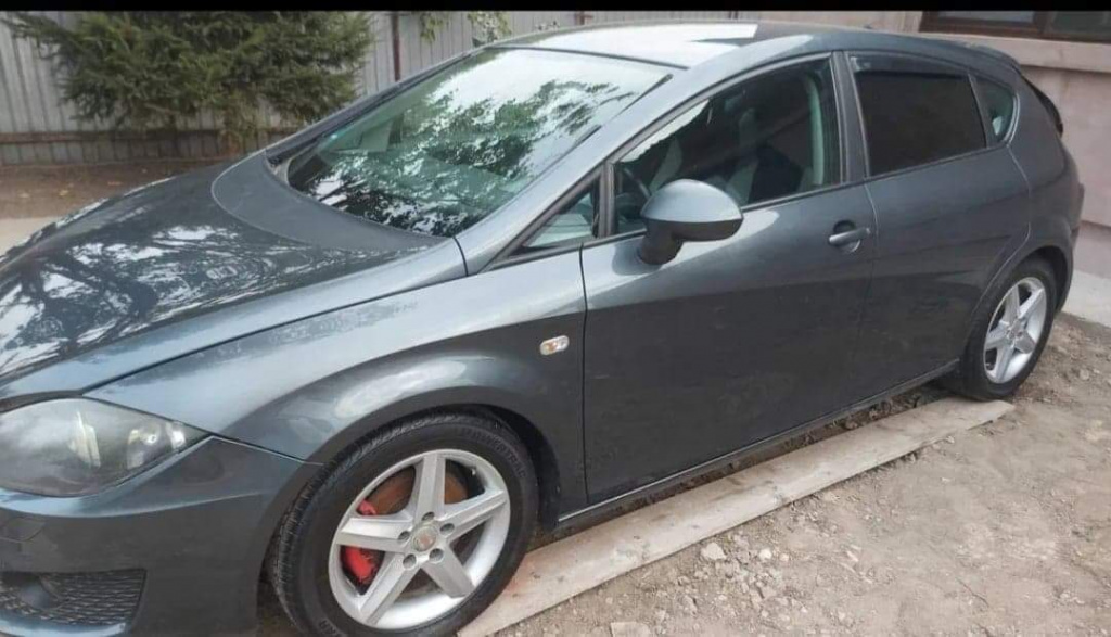 Amortizor capota Seat Leon 2011 Hatchback 1.8 TSI