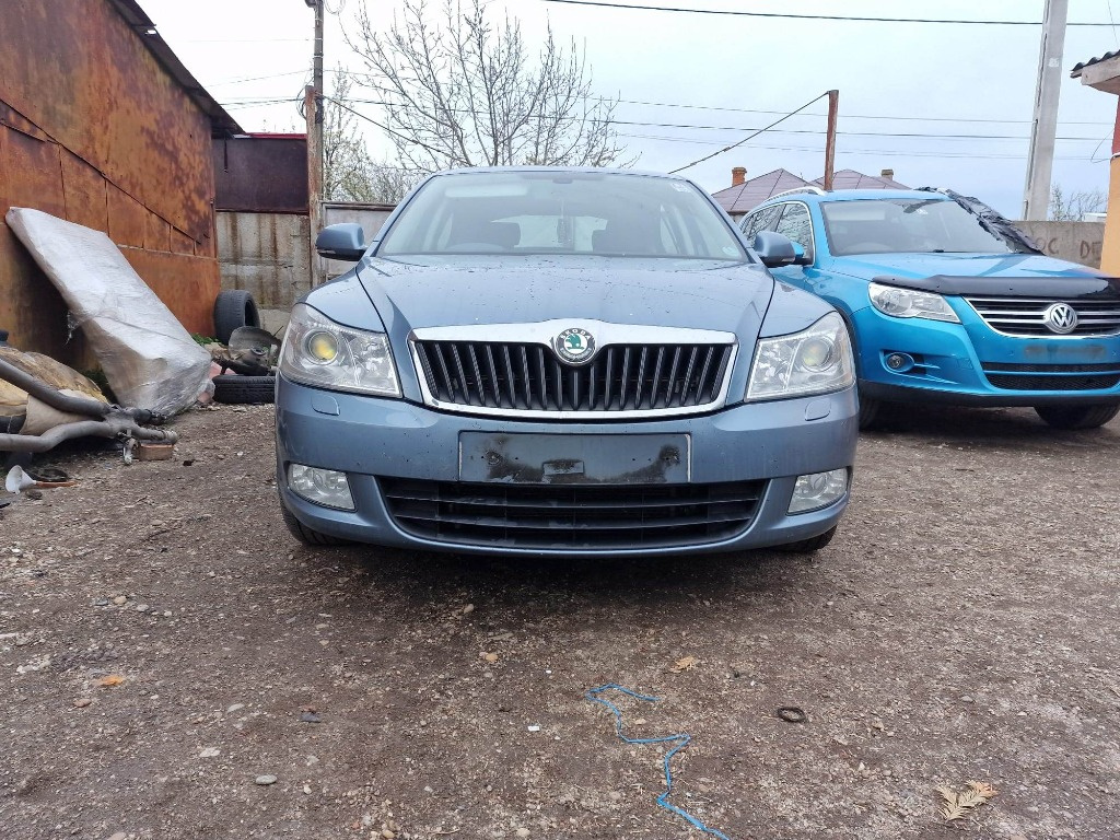 Amortizor capota Skoda Octavia 2 2011 berlina 2.0