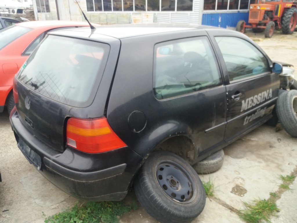 Amortizor capota Volkswagen Golf 4 2002 