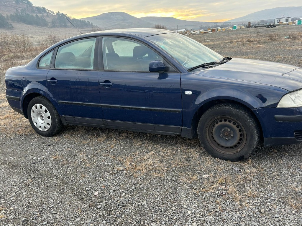 Amortizor capota Volkswagen Passat 2003 1.8 Benzina Cod motor AWT 150CP/110KW