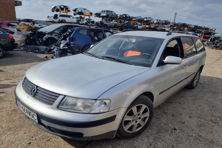 Amortizor capota Volkswagen Passat B5 2000 combi/break 1.9 tdi