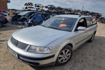 Amortizor capota Volkswagen Passat B5 2000 combi/b