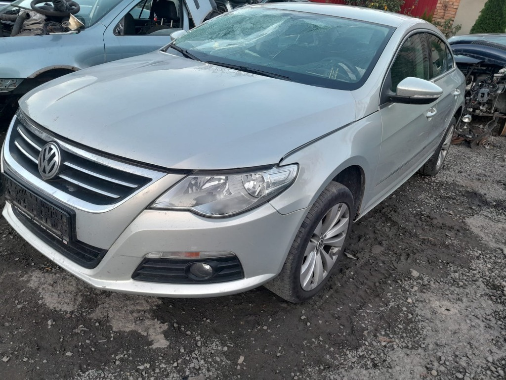 Amortizor capota Volkswagen Passat CC 2010 LIMUZIN