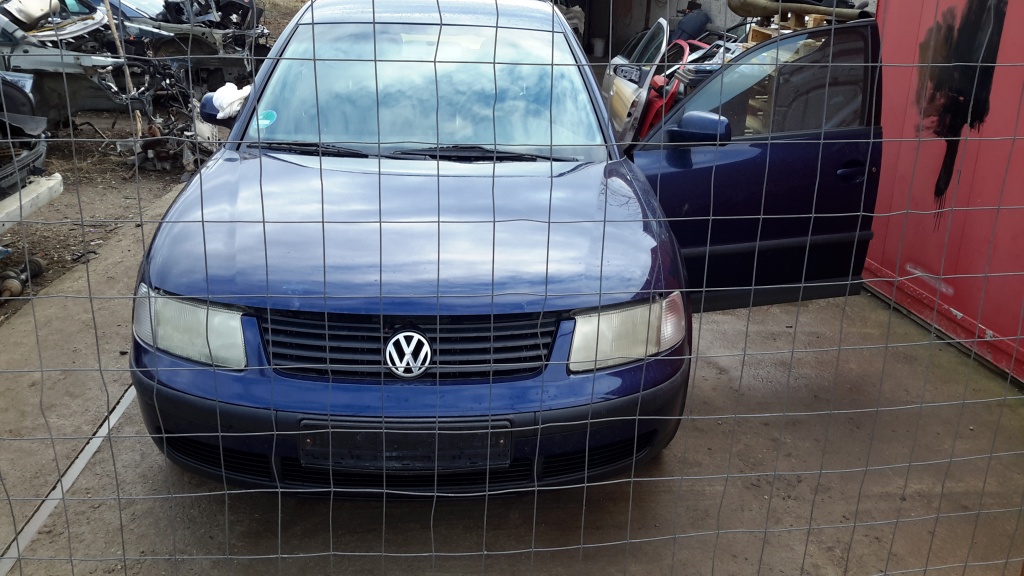 Amortizor capota VW Passat B5 1999 berlina 1.8